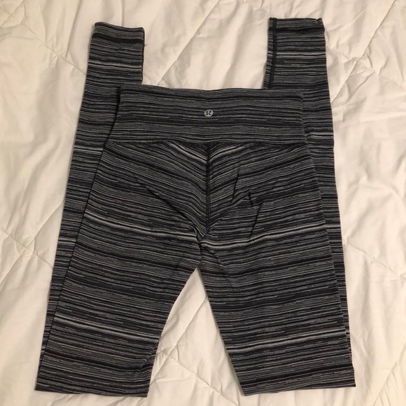 Lululemon leggings - Picture 2 of 5